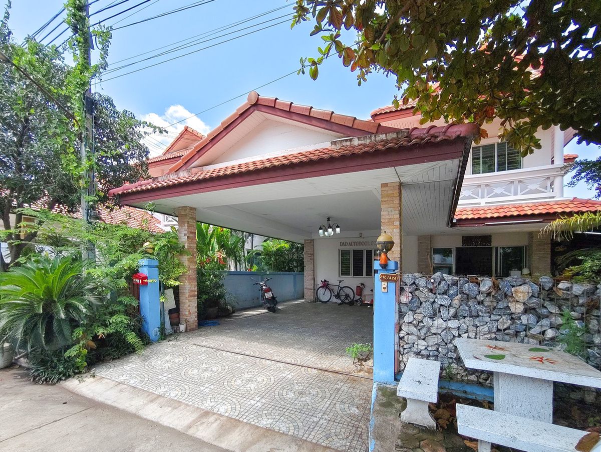 ขายบ้านสมุทรปราการ สำโรง : 🏡 บ้านเดี่ยว 2 ชั้น หมู่บ้านเด่นชัย ซอยมังกร–ขันดี  ✨ เพียง 4.89 ล้านบาท | พร้อมเฟอร์ฯ + บ่อปลาคาร์ฟ!
