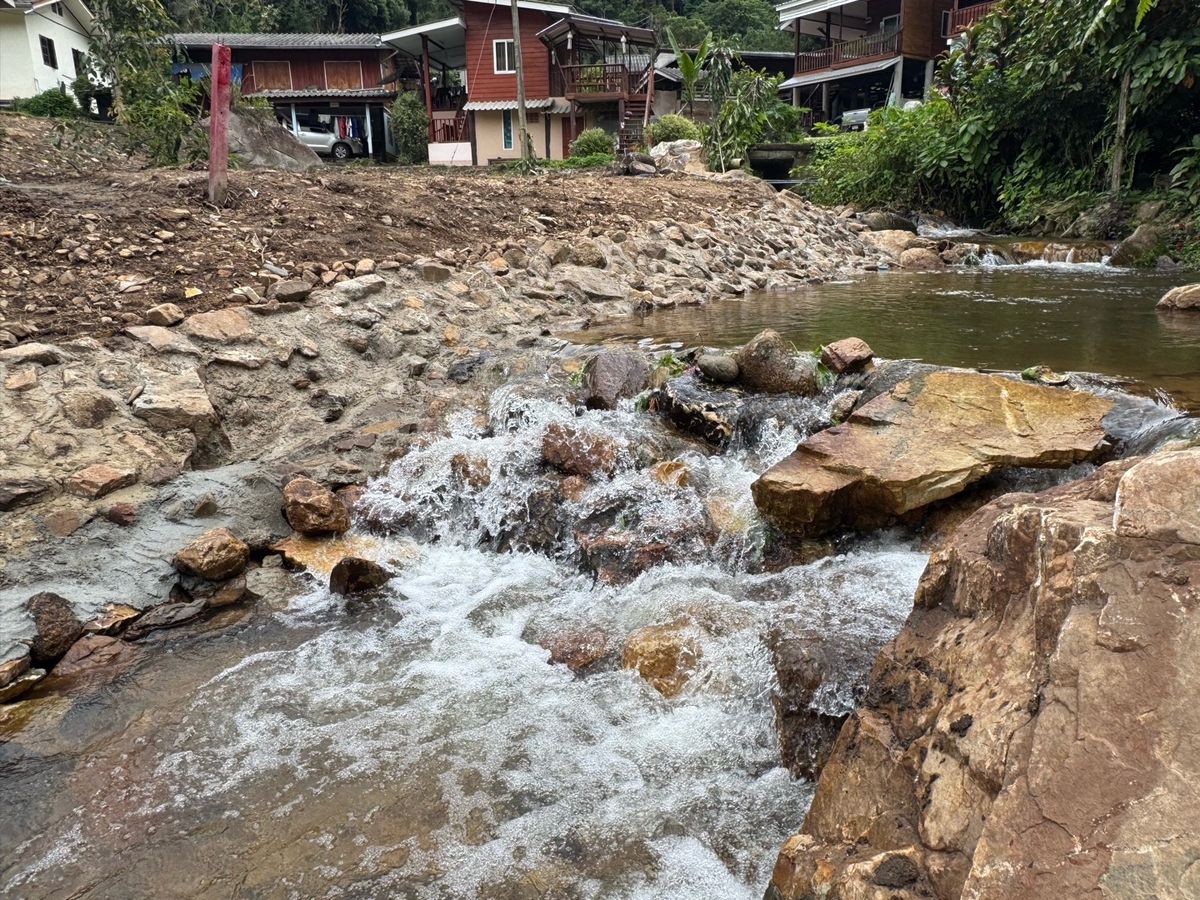 ขายที่ดินเชียงใหม่ : ที่ดินติดลำธาร ท่ามกลางธรรมชาติ โฉนดครุฑแดง ในแหล่งท่องเที่ยว ต.เทพเสด็จ อ.ดอยสะเก็ด จ.เชียงใหม่