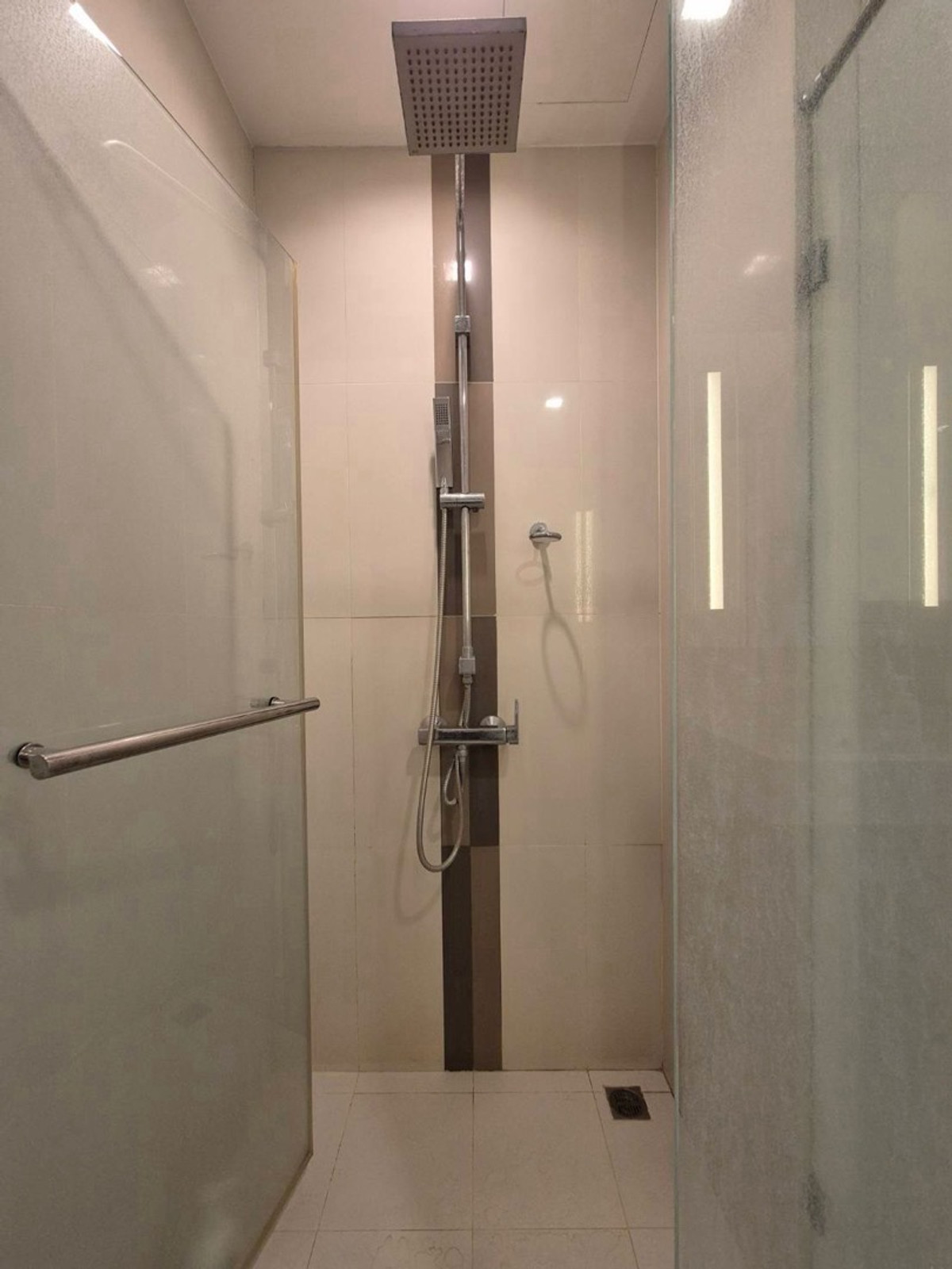 For RentCondoOnnut, Udomsuk : ✨🏙️💓 The room is available in the furniture, complete electrical appliances 📲🔥