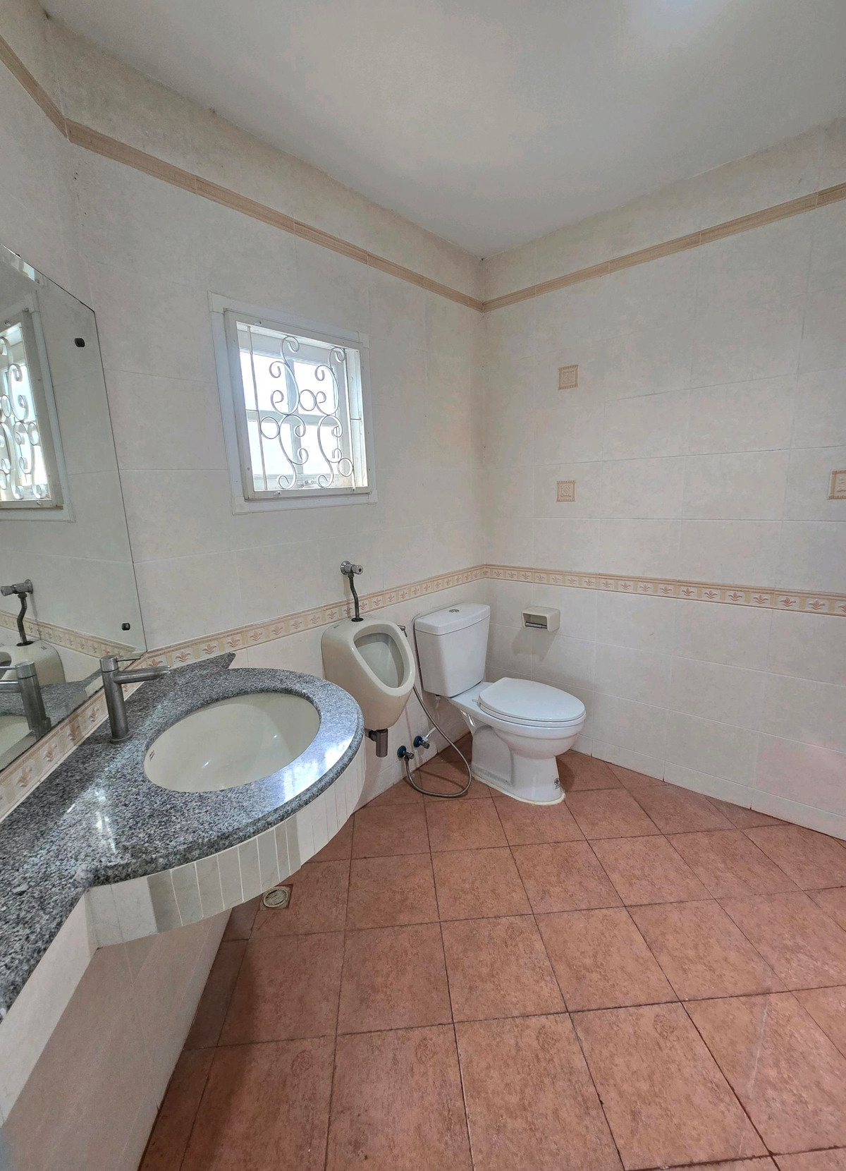 For RentHouseVipawadee, Don Mueang, Lak Si : Rent a 2 -story detached house, 78 sq.w., on Songprapa Road Nava Pracha Phatthana 11 Near Don Mueang Airport