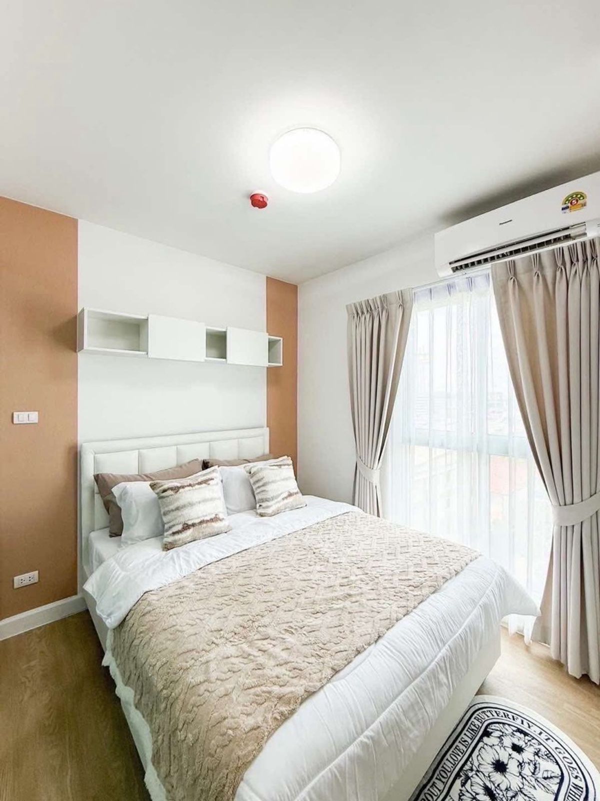 ให้เช่าคอนโดบางนา แบริ่ง ลาซาล : Rented ❌ 

A Space ME Bangna – Near Mega Bangna

Type     : 1 Bedroom / 1 Bathroom
Size      : Approx. — sq.m.
Floor     : 6th
Rent      : 7,500 Baht/Month

