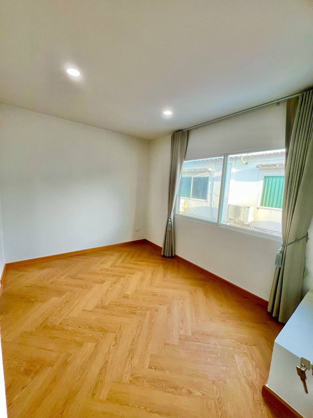 For SaleTownhomeBangna, Bearing, Lasalle : 2-storey Town sells, Indy, Bang Na-Trat, Km. 26 (Soi ABAC), size 22 square wah, 2 bedrooms, Bang Bo Subdistrict, Bang Bo District, Samut Prakan Province