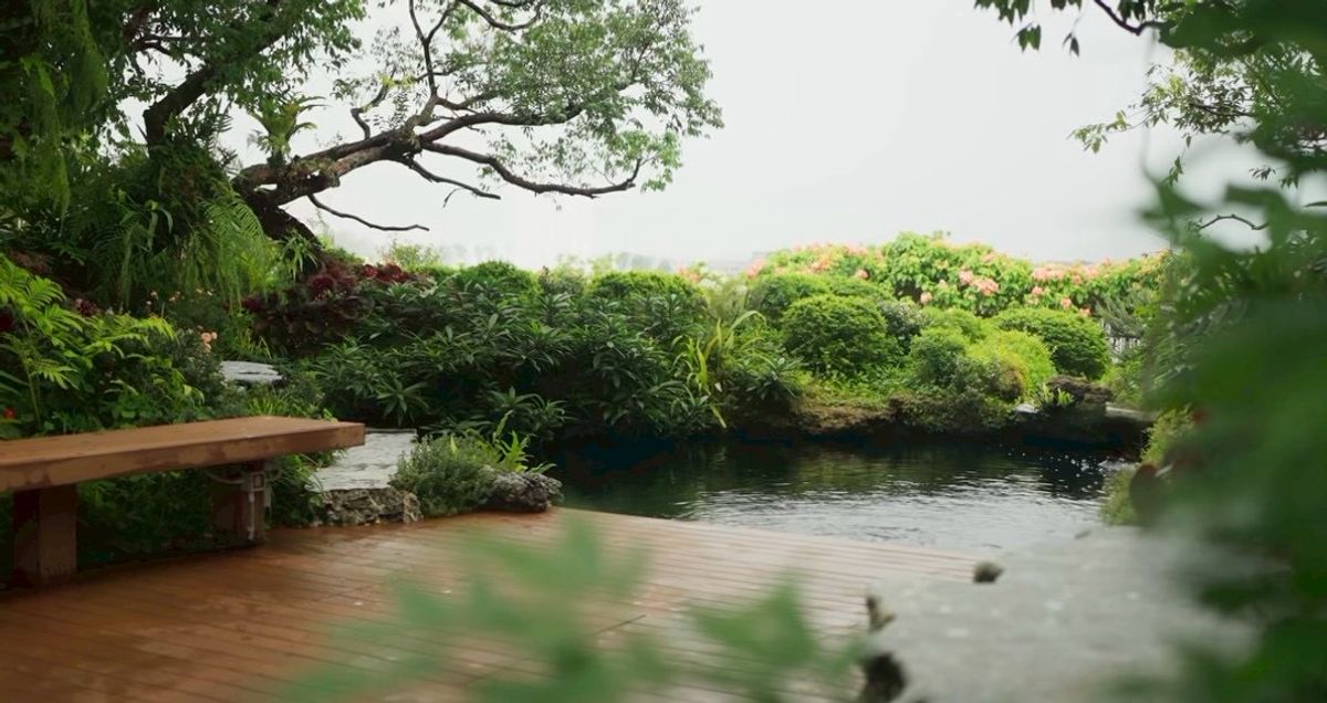 ขายบ้านลาดกระบัง สุวรรณภูมิ : Lake Legend บางนา สุวรรณภูมิ The Dual Luxury Two Masterpieces Lakeside House & Garden Villa Only 99 MB*  Code : H8226