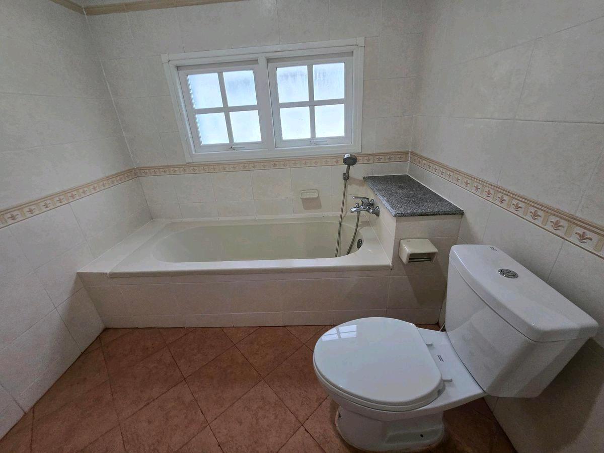 For RentHouseVipawadee, Don Mueang, Lak Si : Rent a 2 -story detached house, 78 sq.w., on Songprapa Road Nava Pracha Phatthana 11 Near Don Mueang Airport