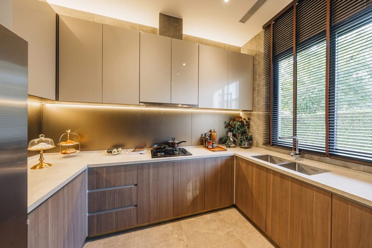 ขายบ้านลาดกระบัง สุวรรณภูมิ : Lake Legend บางนา สุวรรณภูมิ The Dual Luxury Two Masterpieces Lakeside House & Garden Villa Only 99 MB*  Code : H8226