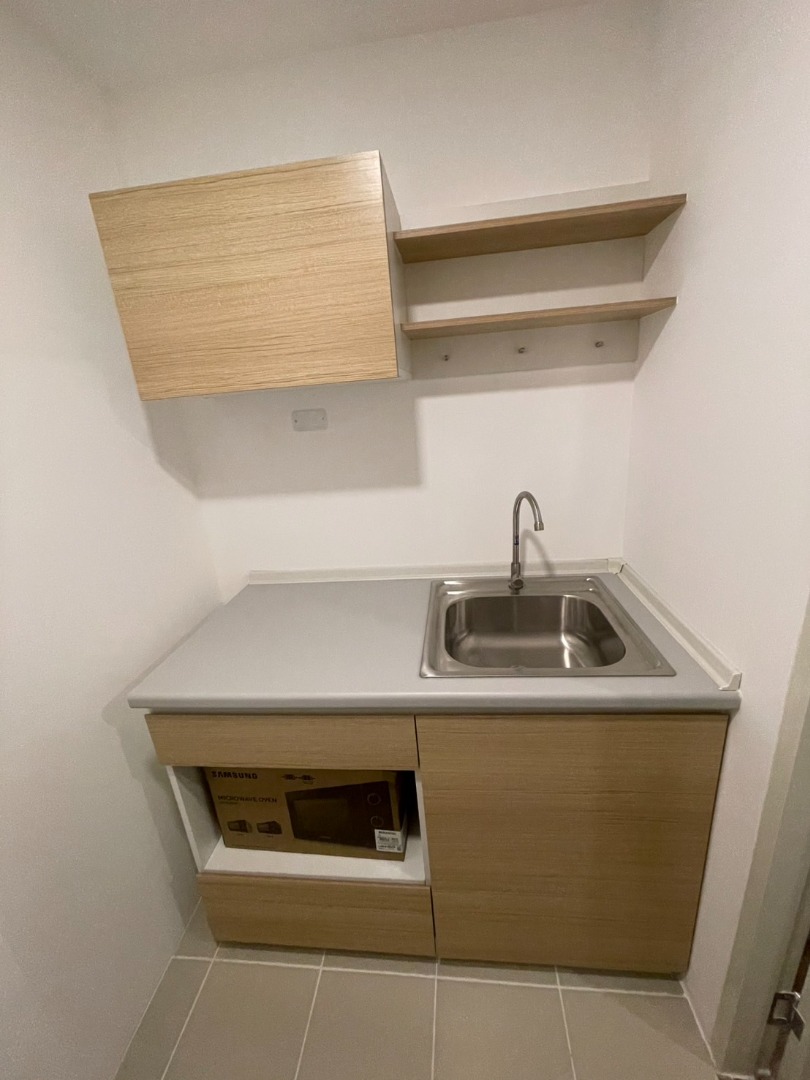 ให้เช่าคอนโดปทุมธานี รังสิต ธรรมศาสตร์ : 🔥ให้เช่าด่วน ห้องใหม่พร้อมอยู่🔥เสนาคิทท์ รังสิต - คลอง 4 ค่าเช่าเริ่มต้น 7,300 บาท/เดือน รับทั้งคนไทยและชาวต่างชาติ (มีสัญญาเช่า 6 เดือน / 1ปี) RentNex By Sena