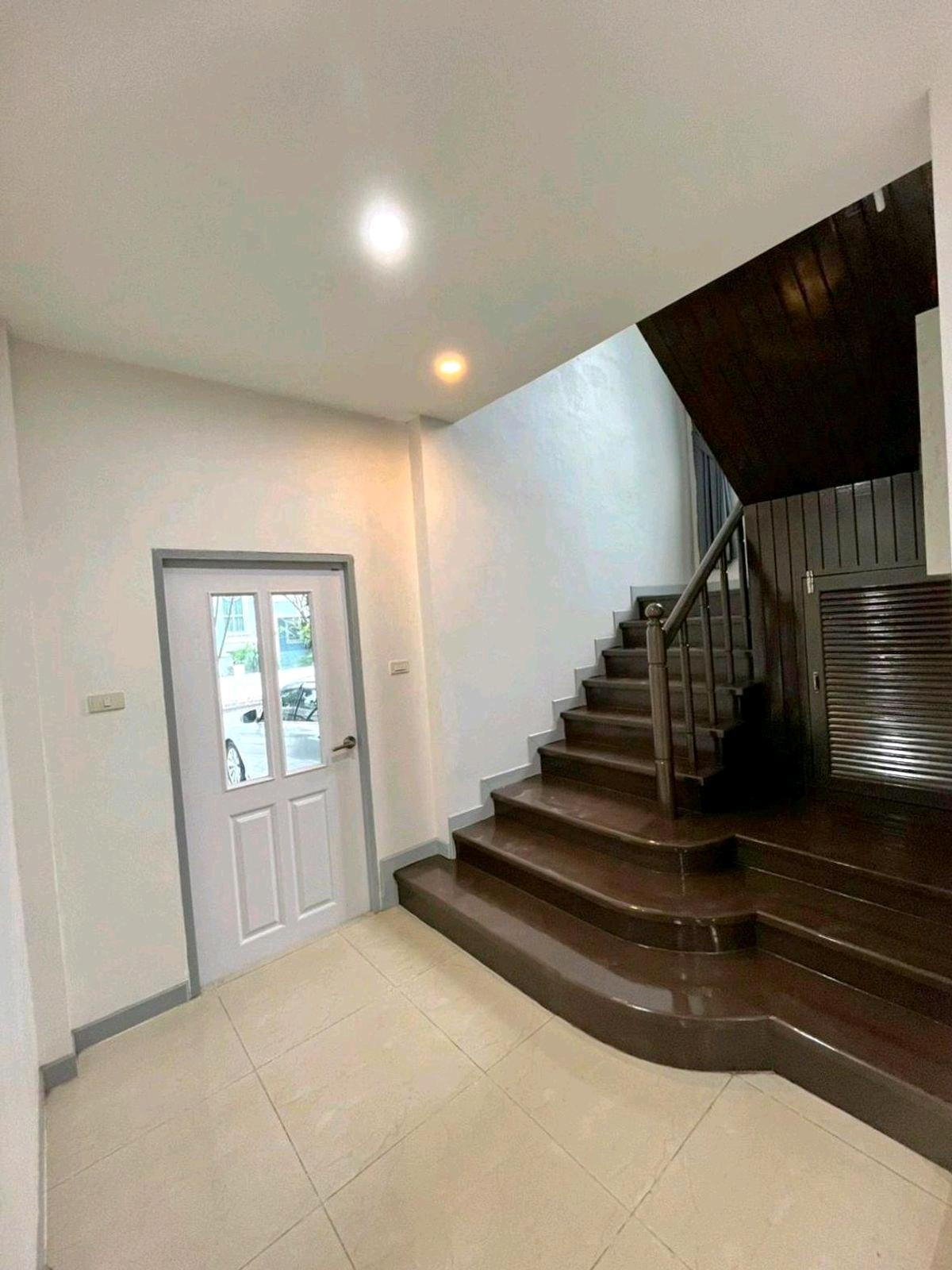 For RentHouseVipawadee, Don Mueang, Lak Si : Rent a 2 -story detached house, 78 sq.w., on Songprapa Road Nava Pracha Phatthana 11 Near Don Mueang Airport