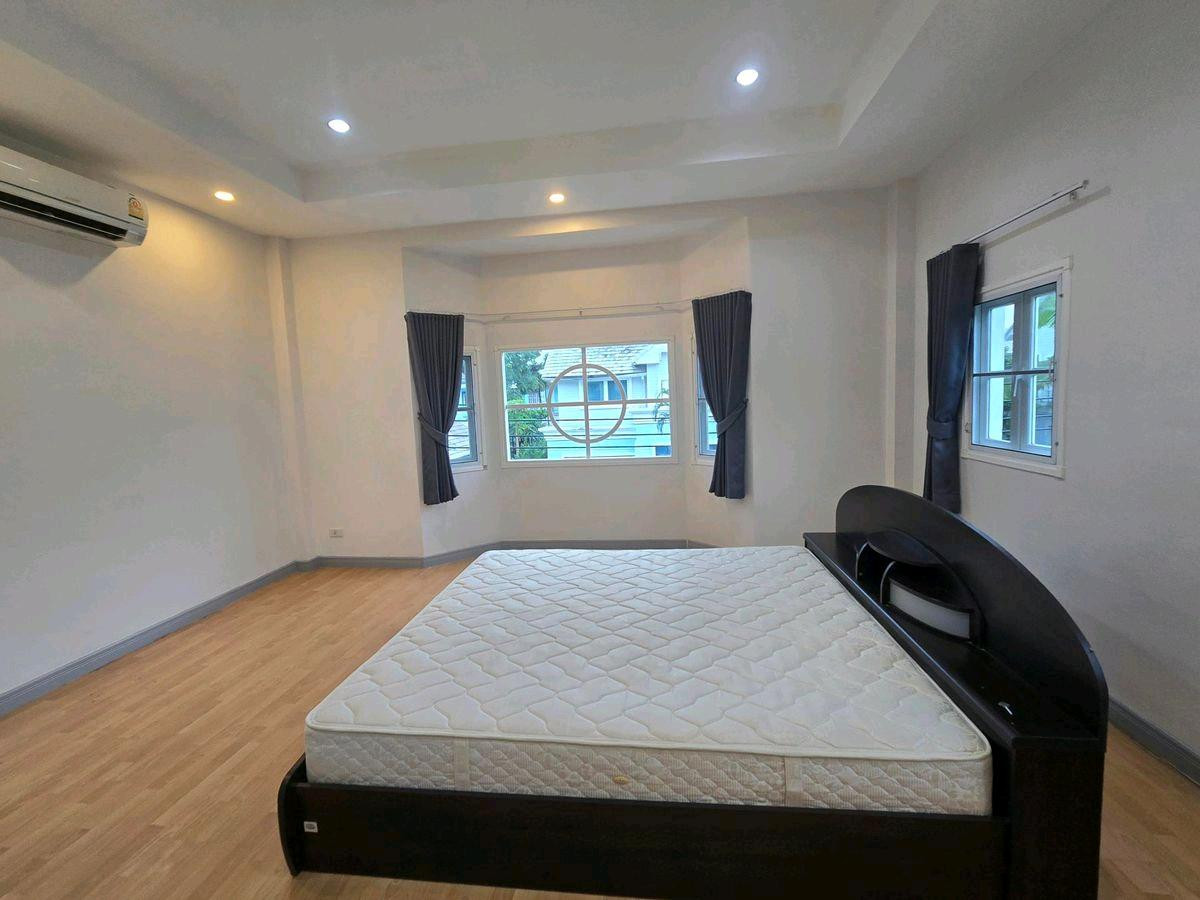 For RentHouseVipawadee, Don Mueang, Lak Si : Rent a 2 -story detached house, 78 sq.w., on Songprapa Road Nava Pracha Phatthana 11 Near Don Mueang Airport