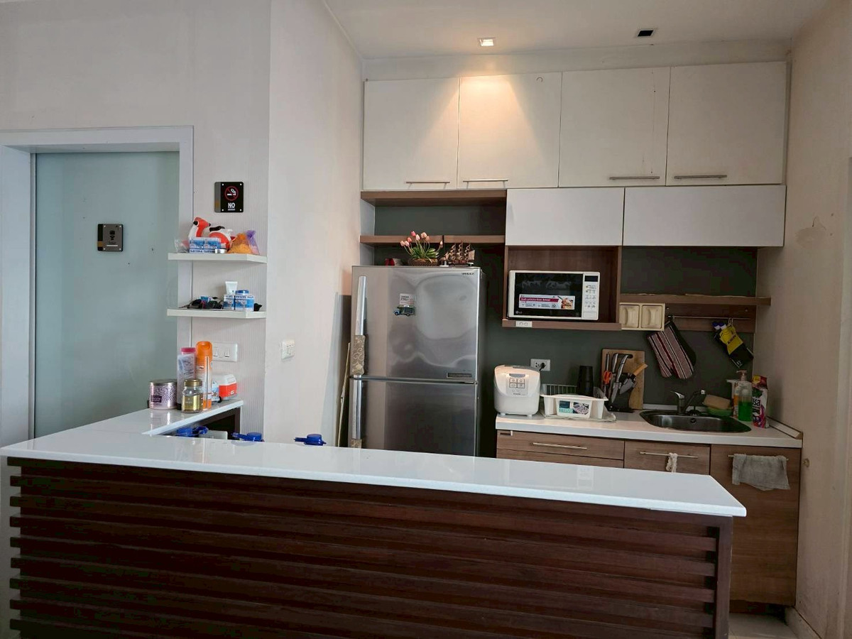 For RentTownhomeRama5, Ratchapruek, Bangkruai : townhome at Soi Tiwanon 3, near MRT, suitable for office use or company registration.