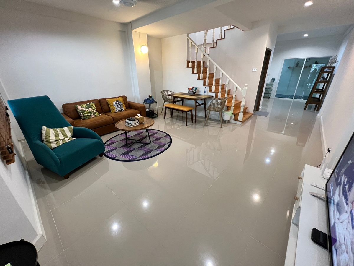 For RentHouseVipawadee, Don Mueang, Lak Si : Minimalist townhome, 5 minutes to the airport, Soi Vibhavadi 76, 3 bedrooms