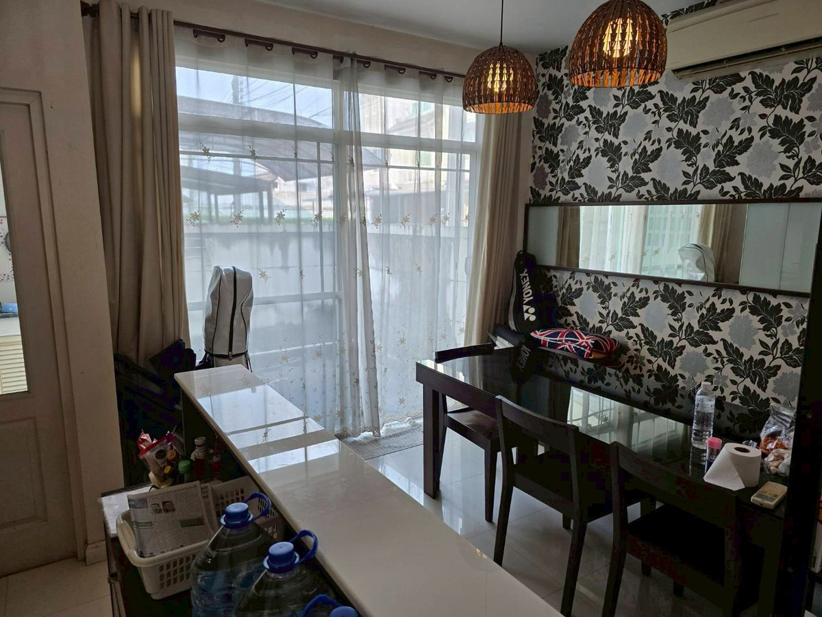 For RentTownhomeRama5, Ratchapruek, Bangkruai : townhome at Soi Tiwanon 3, near MRT, suitable for office use or company registration.