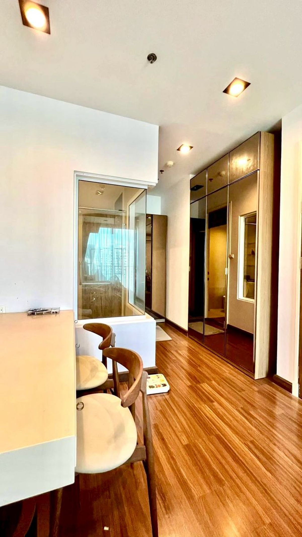 ขายคอนโดพระราม 9 เพชรบุรีตัดใหม่ RCA : ขายคอนโด Supalai Premier @ Asoke ขนาด 50.50 ตารางเมตร ชั้น 30 วิวสระ พร้อมอยู่ แขวงบางกะปิ เขตห้วยขวาง กรุงเทพมหานคร