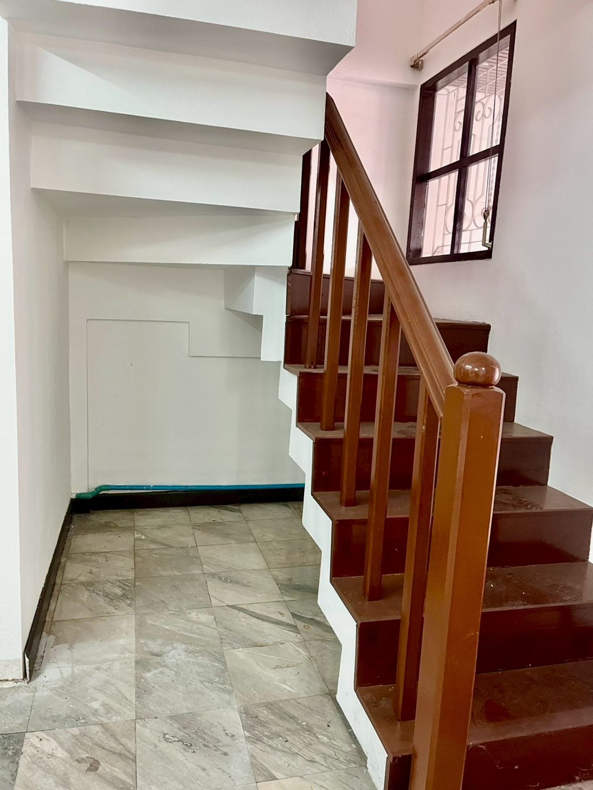 ขายทาวน์โฮมสมุทรปราการ สำโรง : ขายทาวน์โฮม 3 ชั้น สไตล์โรมัน หมู่บ้านร่มเย็นวิลล์ เนื้อที่ 24 ตารางวา 4 ห้องนอน ตำบลบางเมือง อำเภอเมืองสมุทรปราการ จังหวัดสมุทรปราการ