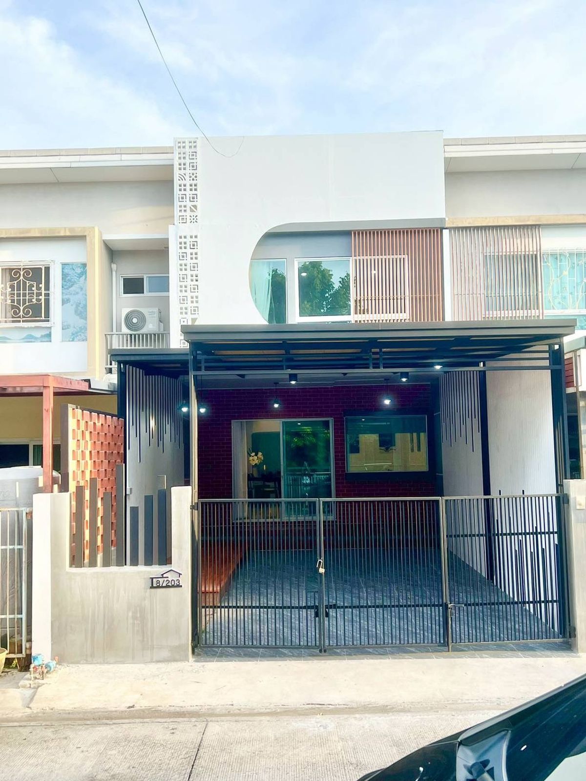 ขายทาวน์โฮมบางนา แบริ่ง ลาซาล : ขายทาว์นโฮม 2 ชั้น อินดี้ บางนา-ตราด กม.26 (ซอย ABAC) ขนาด 22 ตารางวา 2 ห้องนอน ตำบลบางบ่อ อำเภอบางบ่อ จังหวัดสมุทรปราการ