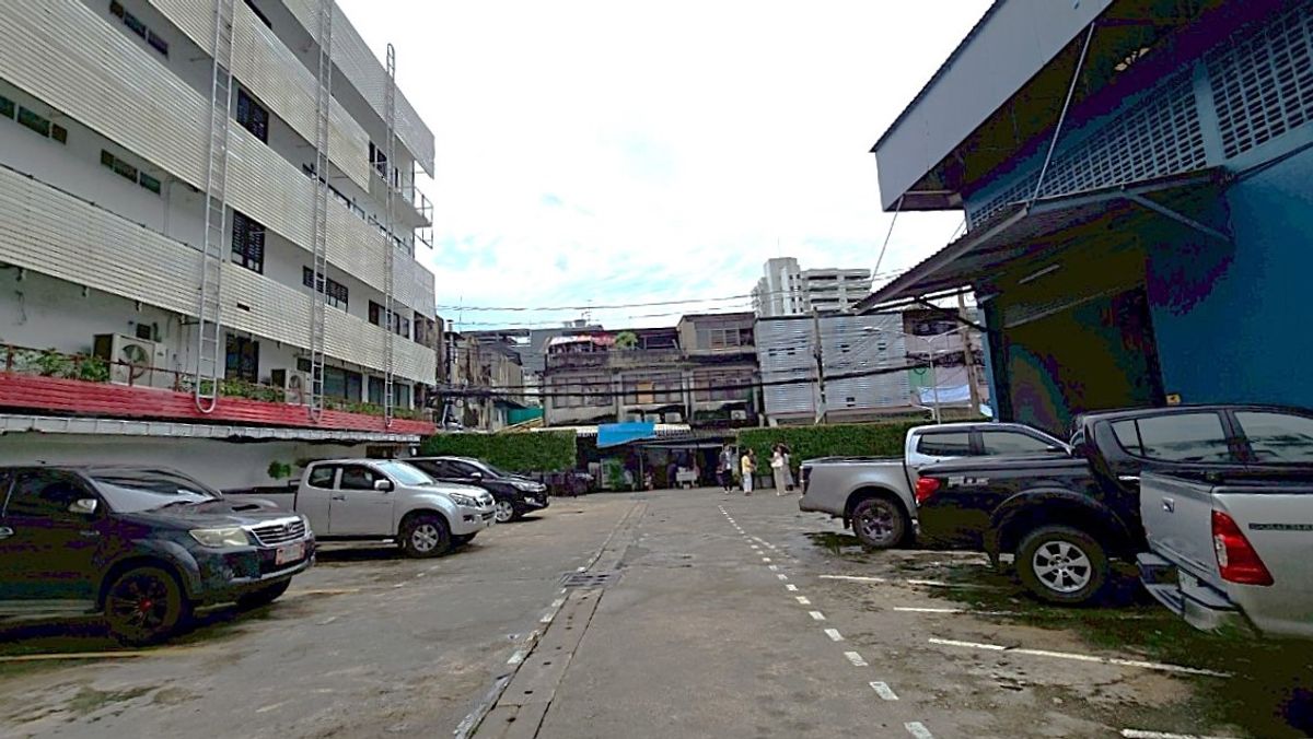 For RentShop HouseOnnut, Udomsuk : Commercial Building with Warehouse for Rent – Ekkamai–Phra Khanong ** NO CO-AGENT ** 