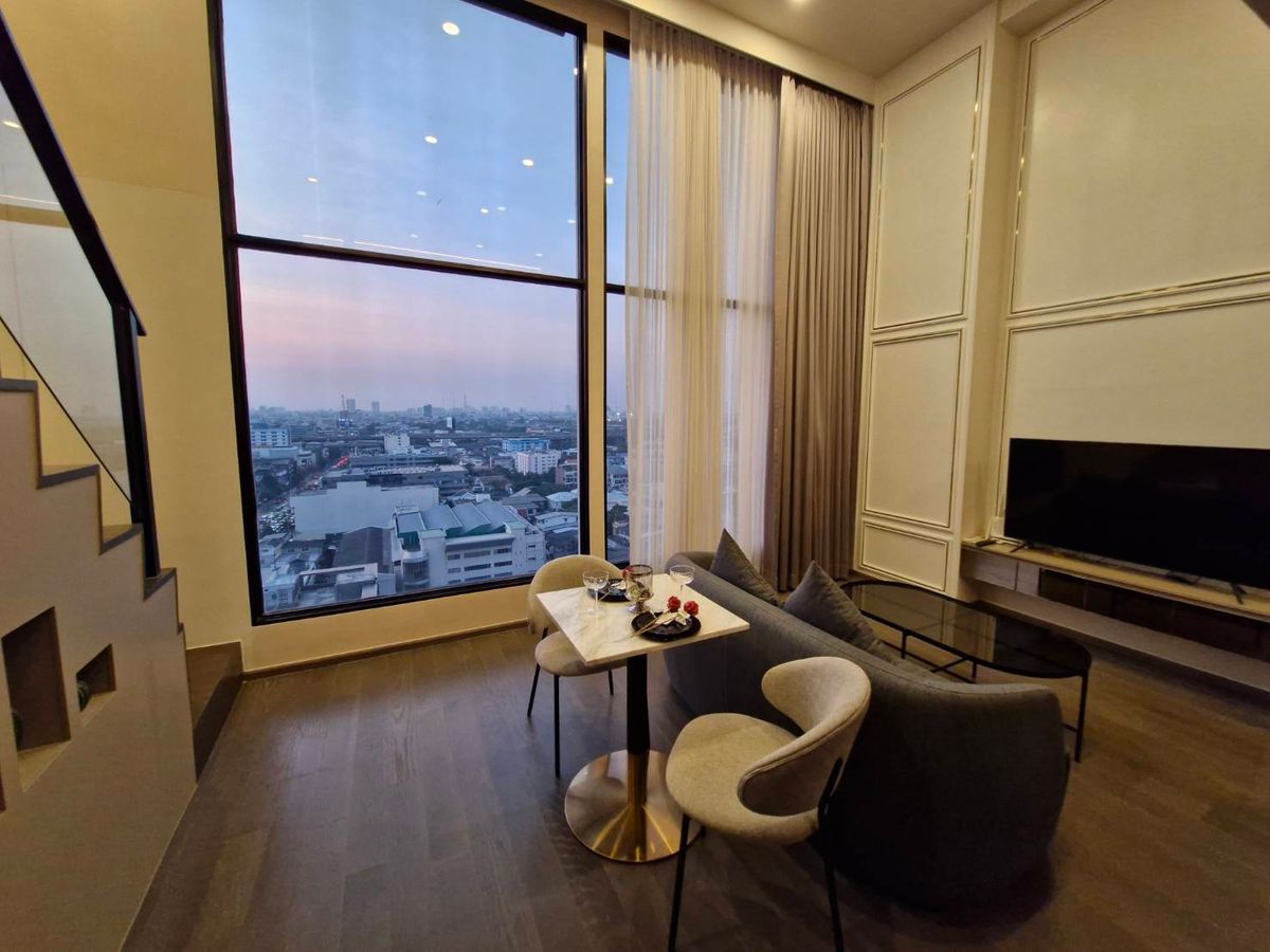 ขายคอนโดราชเทวี พญาไท : 🔥 ด่วน 🔥 ถูกที่สุด โครงการสุดฮอต 2Bed 2Bath (duplex)	  ชั้นสูง วิวสวย  แต่งสวย เลเอาท์ดี  ห้องจริงสวยมาก 