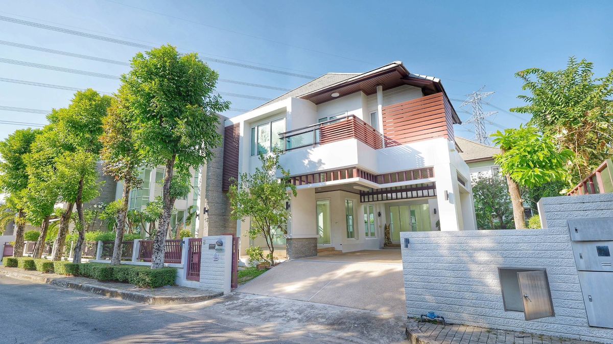 ขายบ้านบางนา แบริ่ง ลาซาล : P0114 ขายบ้านราคาคุ้มมาก! Blue Lagoon Bangna-Trad KM. 8
