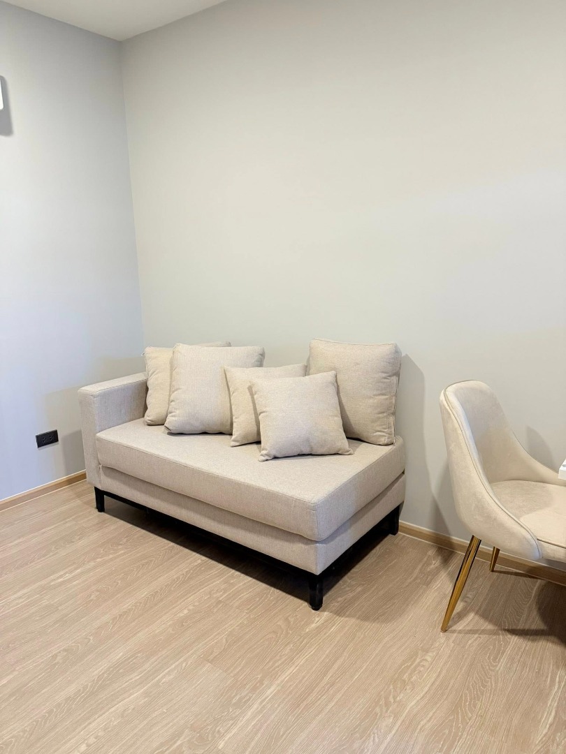 ให้เช่าคอนโดรัชดา ห้วยขวาง : 🔥ให้เช่าด่วน🔥เดอะ โมเมนต์ รัชดา 19 Low Rise ให้ความเป็นส่วนตัว  เฟอร์นิเจอร์ครบพร้อมเข้าอยู่ 