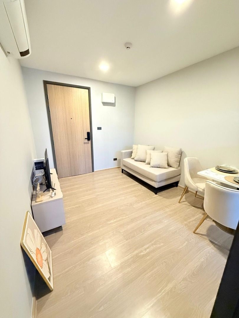 ให้เช่าคอนโดรัชดา ห้วยขวาง : 🔥ให้เช่าด่วน🔥เดอะ โมเมนต์ รัชดา 19 Low Rise ให้ความเป็นส่วนตัว  เฟอร์นิเจอร์ครบพร้อมเข้าอยู่ 