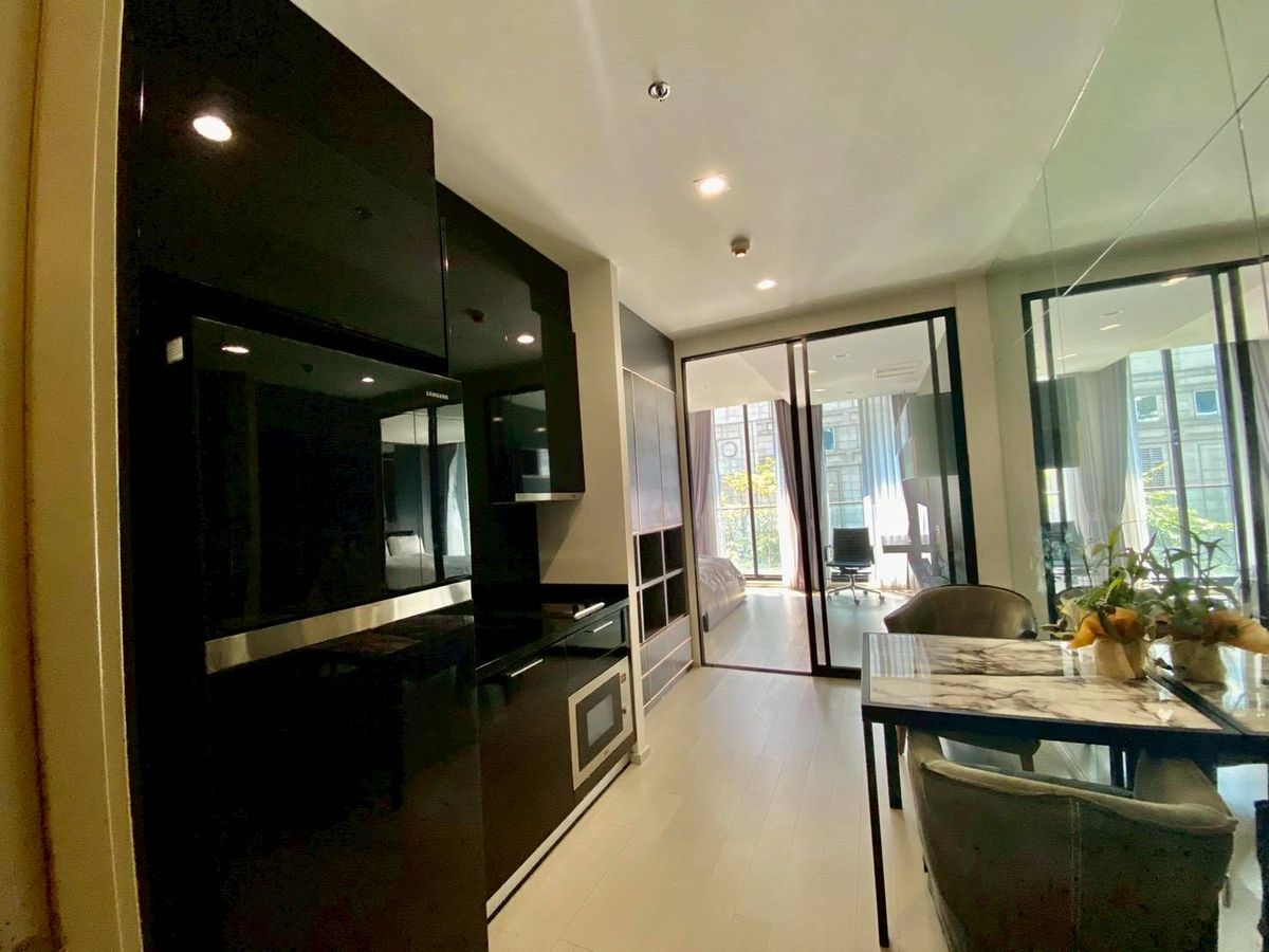 ให้เช่าคอนโดวิทยุ ชิดลม หลังสวน : LTH12878 - Condo for rent คอนโด ให้เช่า at Noble Ploenchit โนเบิล เพลินจิต Size 45 sqm. 1 bed 1 bath Near BTS Phloen Chit Station ONLY 45K/Month