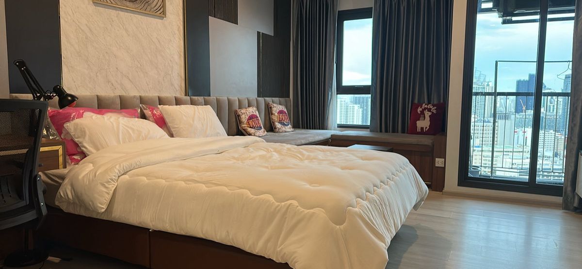 ให้เช่าคอนโดวิทยุ ชิดลม หลังสวน : Life One Wireless【𝐑𝐄𝐍𝐓】🔥ห้องเรียบหรู บรรยากาศสงบกลางย่านธุรกิจ เชื่อมต่อทุกจุดได้ง่ายในไม่กี่ก้าว🔥  ติดต่อไลน์ไอดี: @hacondo