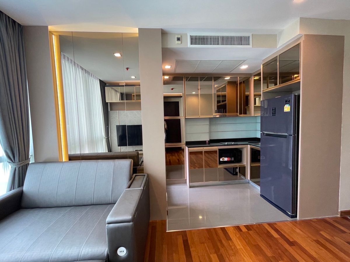 ให้เช่าคอนโดราชเทวี พญาไท : ว่างให้เช่า wish signature midtown siam 1bed 1bath 35 sqm ชั้นไม่สูง พอเห็นวิวบ้าง พร้อมเข้าอยู่