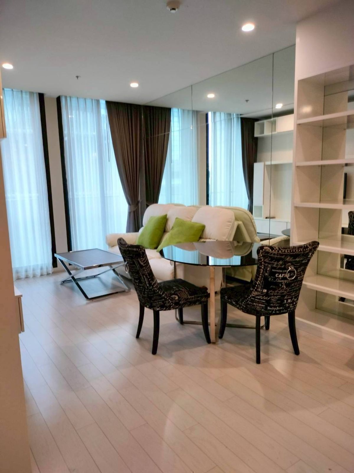 ให้เช่าคอนโดวิทยุ ชิดลม หลังสวน : LTH12879 - Condo for rent คอนโด ให้เช่า at Noble Ploenchit โนเบิล เพลินจิต Size 58 sqm. 1 bed 1 bath Near BTS Phloen Chit Station ONLY 50K/Month