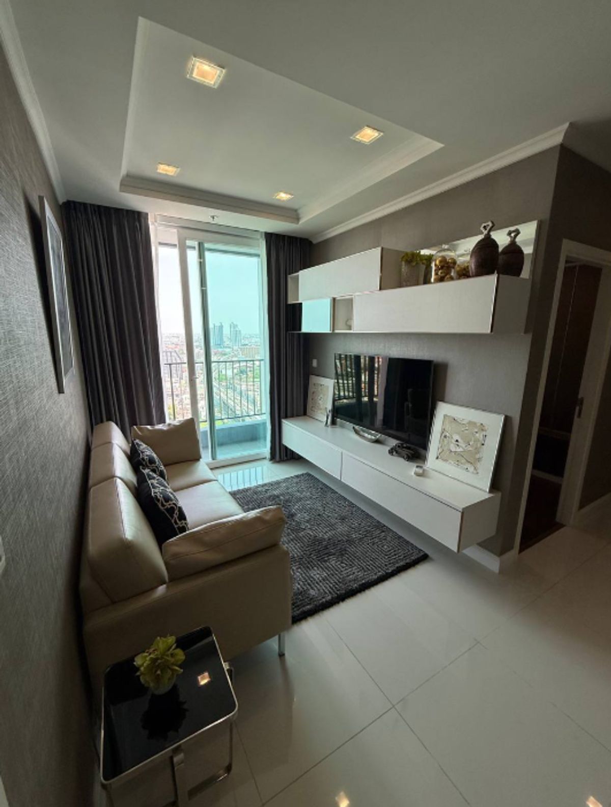 ให้เช่าคอนโดสมุทรปราการ สำโรง : เดอะ เมโทรโพลิส สำโรง / ขนาด 52 ตร.ม. 2 ห้องนอน | 1 ห้องน้ำ