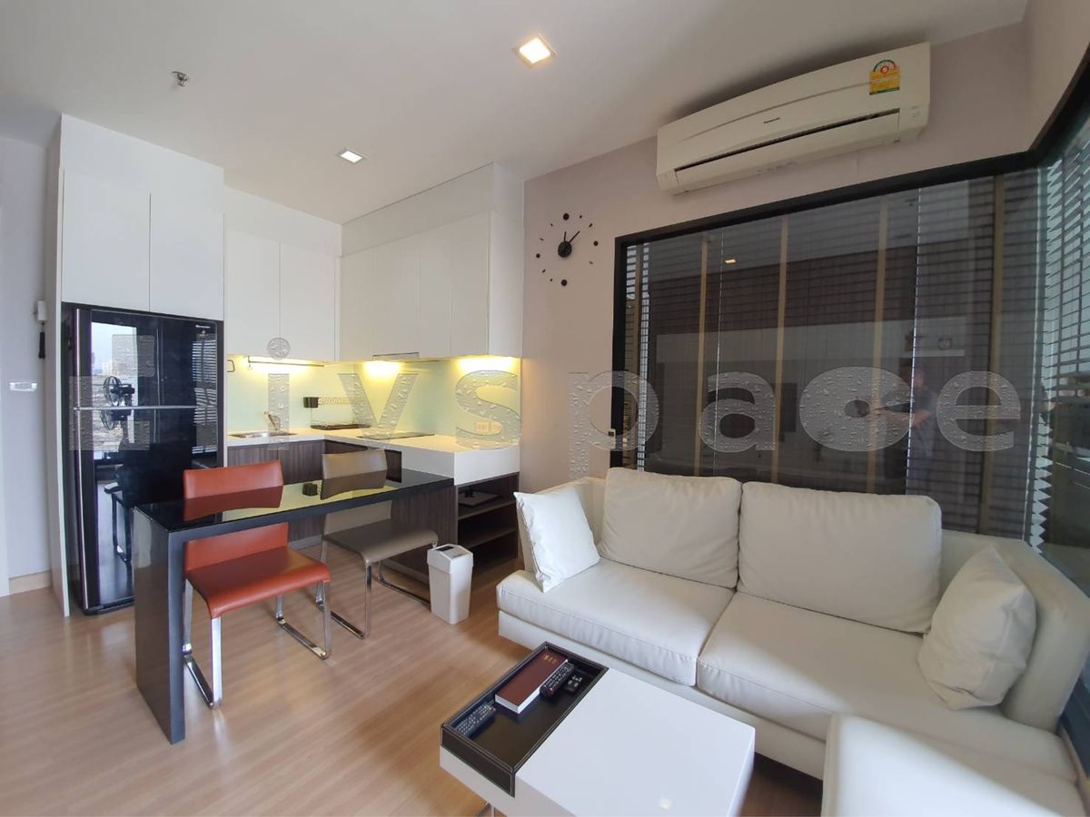 ขายคอนโดวงเวียนใหญ่ เจริญนคร : [L250717024] สำหรับขาย Urbano Absolute Sathorn - Taksin | 1 ห้องนอน | ขนาด 38 ตร.ม.| ห้ามพลาด ราคาพิเศษ!!!