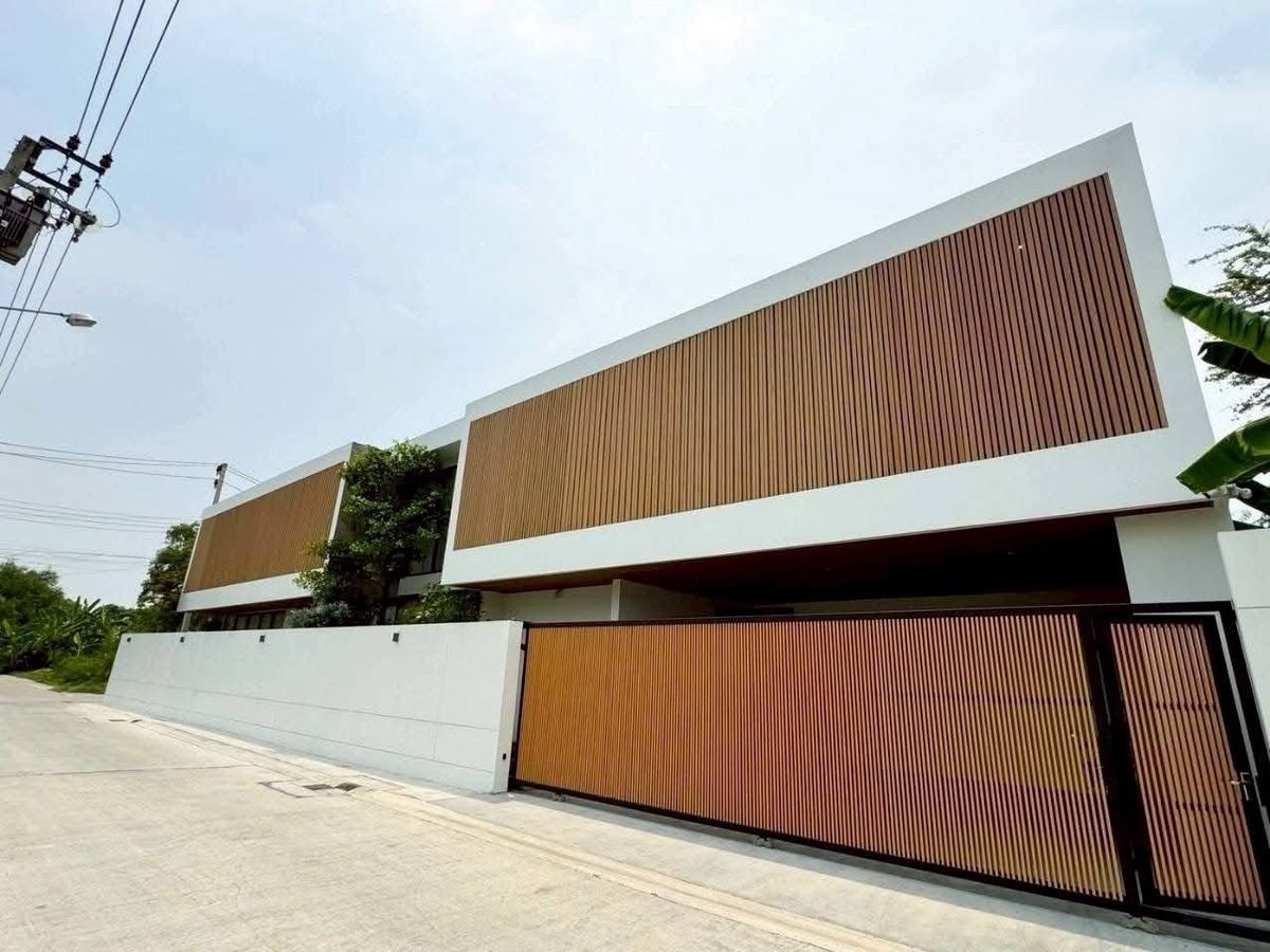 ขายบ้านเกษตร นวมินทร์ ลาดปลาเค้า : B-YAN Pool & Residence  Kaset–Nawamin 
Private Luxury Living บนที่สุดของทำเลศักยภาพ
ประเสริฐมนูกิจ 25 – เกษตรนวมินทร์