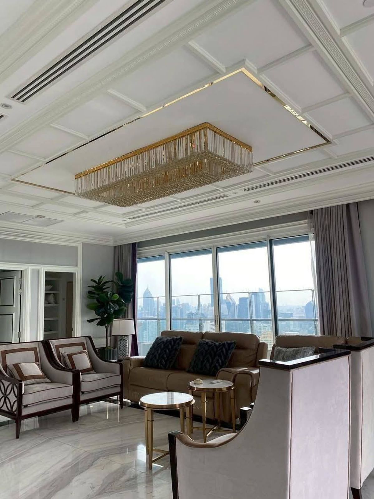 ขายคอนโดพระราม 9 เพชรบุรีตัดใหม่ RCA : ให้เช่า หรือ ขายคอนโดหรู Q Asoke Luxuary Condo Penthouse 274.4 sq.m for sale  or rent 