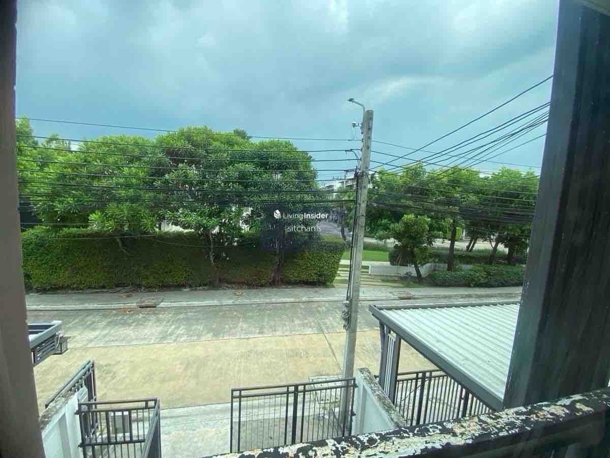 ขายทาวน์โฮมโชคชัย4 ลาดพร้าว71 : ขาย บ้านกลางเมือง โชคชัย 4 ซอย 50 หน้าสวน ต้นโครงการ