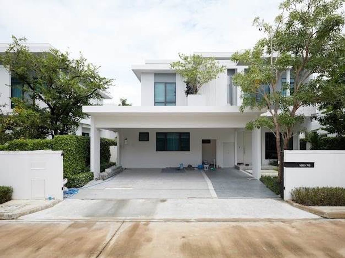 For RentHouseSamut Prakan,Samrong : 2-story luxury house with beautiful decorative furniture for rent in Bang Phli-Bang Chalong area Near Foodland, Bang Na, only 2.6 km.