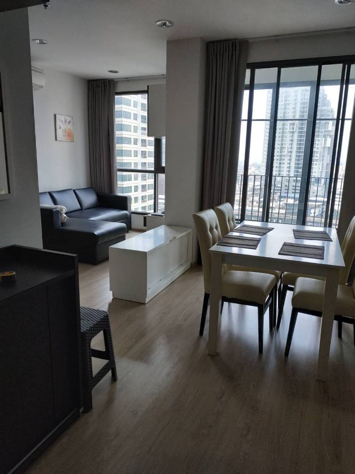 คอนโดราชเทวี พญาไท : Ideo Q Ratchathewi【𝐒𝐄𝐋𝐋 & 𝐑𝐄𝐍𝐓】🔥ห้องมินิมอล บิ้วอินครบ แบ่งฟังก์ชันดี อยู่สบายไม่อึดอัด🔥  ติดต่อไลน์ไอดี: @hacondo