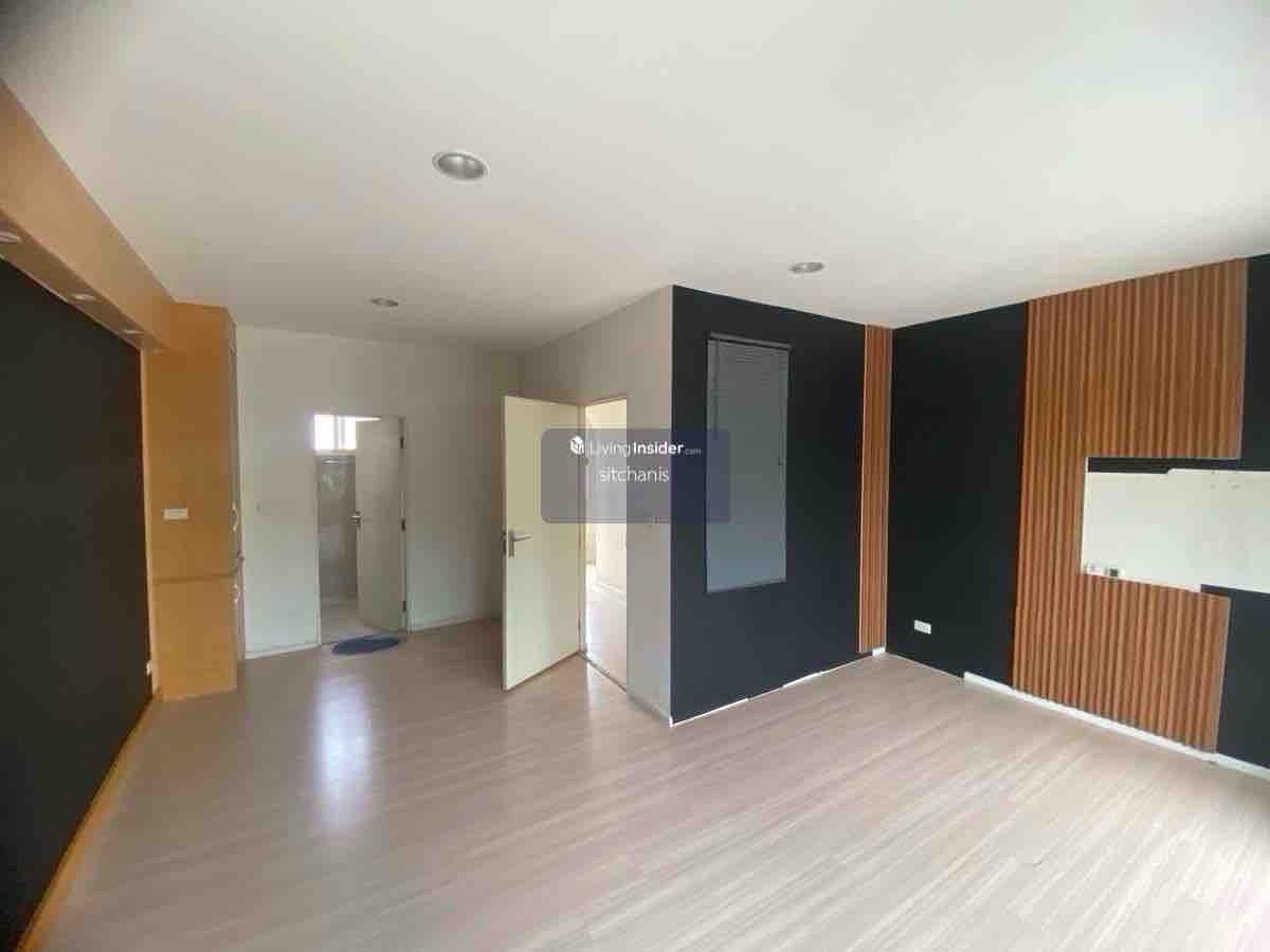 ขายทาวน์โฮมโชคชัย4 ลาดพร้าว71 : ขาย บ้านกลางเมือง โชคชัย 4 ซอย 50 หน้าสวน ต้นโครงการ