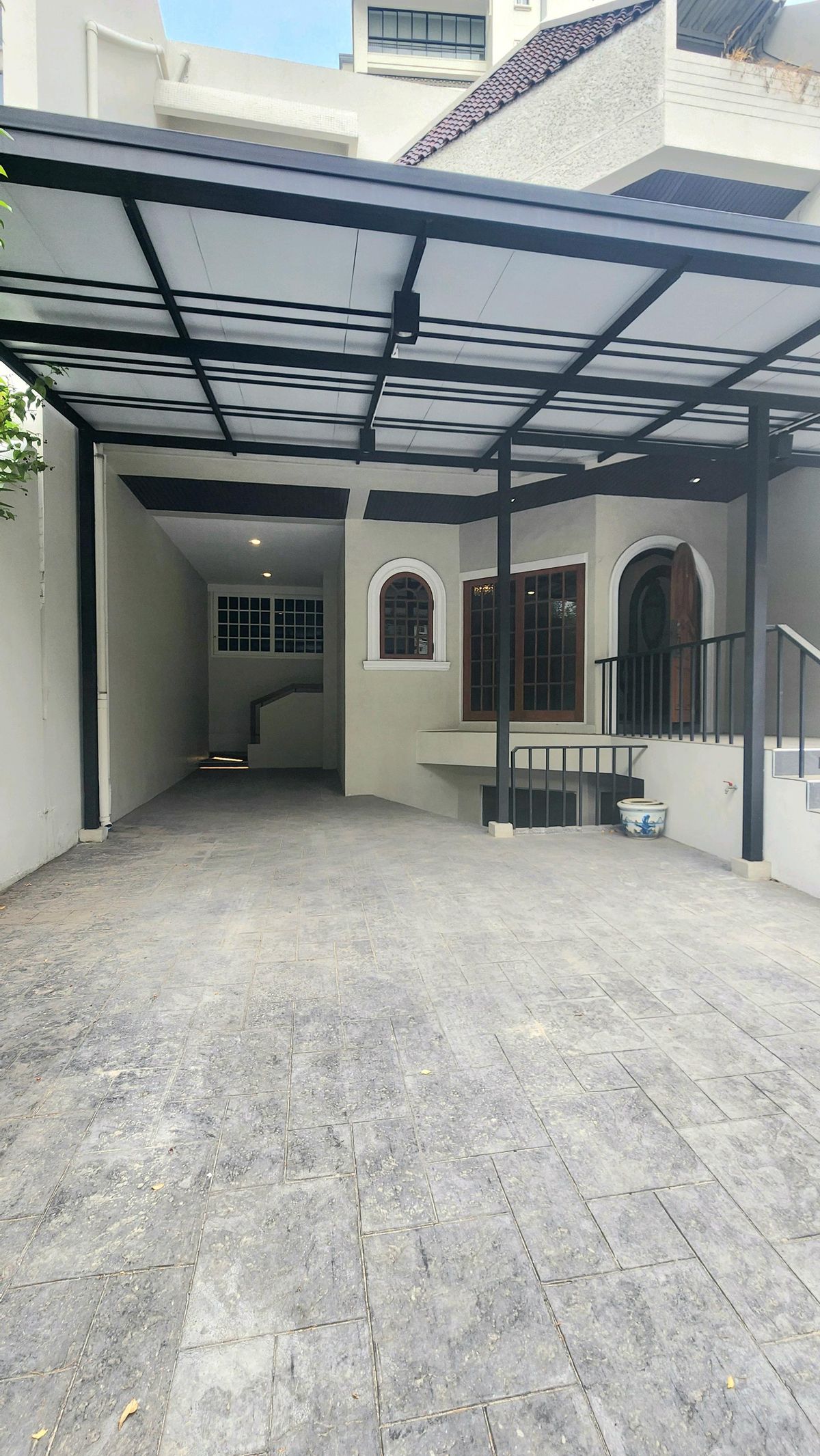 For RentTownhomeWitthayu, Chidlom, Langsuan, Ploenchit : House/Homeoffice for Rent in Langsuan. Close to BTS Chidlom and Lumpini Park