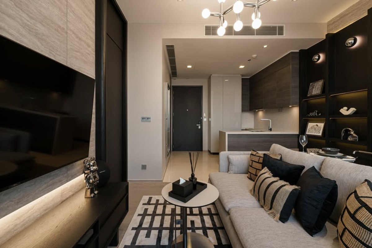 ให้เช่าคอนโดสุขุมวิท อโศก ทองหล่อ : [ Ultra Private ] The Esse Asoke เพดานสูง 3 เมตร วิวโรงเรียนวัฒนาฯ (Clear View) แต่งหรูพร้อมอ่างอาบน้ำ ฟรี Wifi ✨