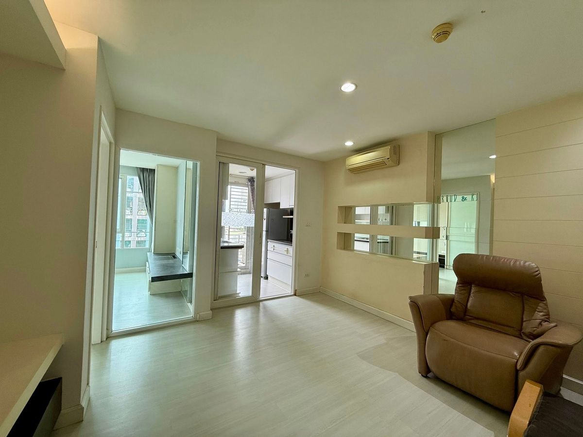 ให้เช่าคอนโดวงเวียนใหญ่ เจริญนคร : เช่า RR489 The Bangkok Sathorn-Taksin ห้องสวย ห้องกว้าง เฟอร์นิเจอร์ครบ ใกล้รถไฟฟ้า BTS กรุงธนบุรี