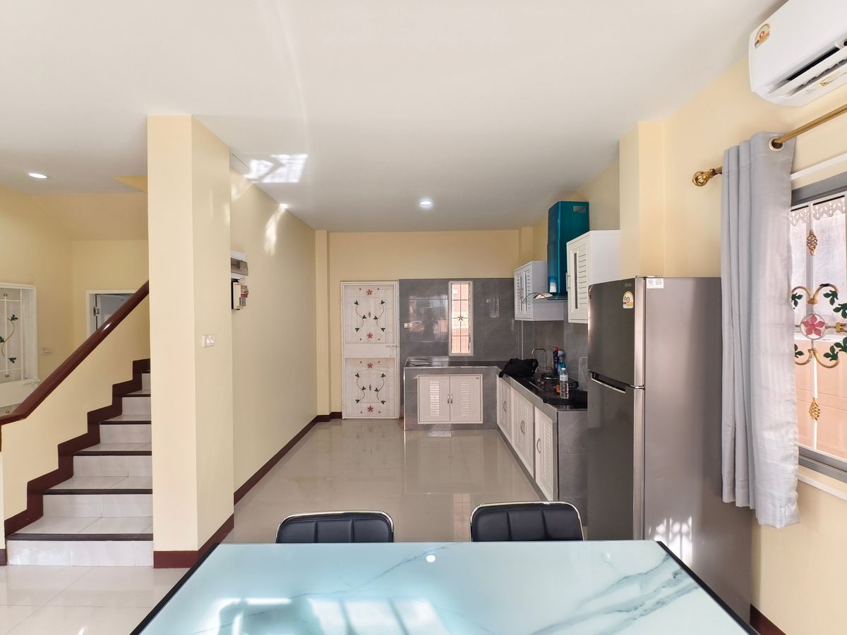 For RentHouseSamut Prakan,Samrong : North 36 Sq. 3 bedrooms, 2 bathrooms, 2 -story house, Panthiya Praeksa