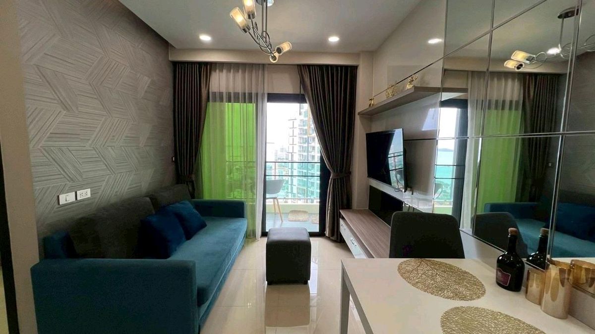 For RentCondoPattaya, Bangsaen, Chonburi : Dusit Grand Condo, views opposite the Jomtien Sea