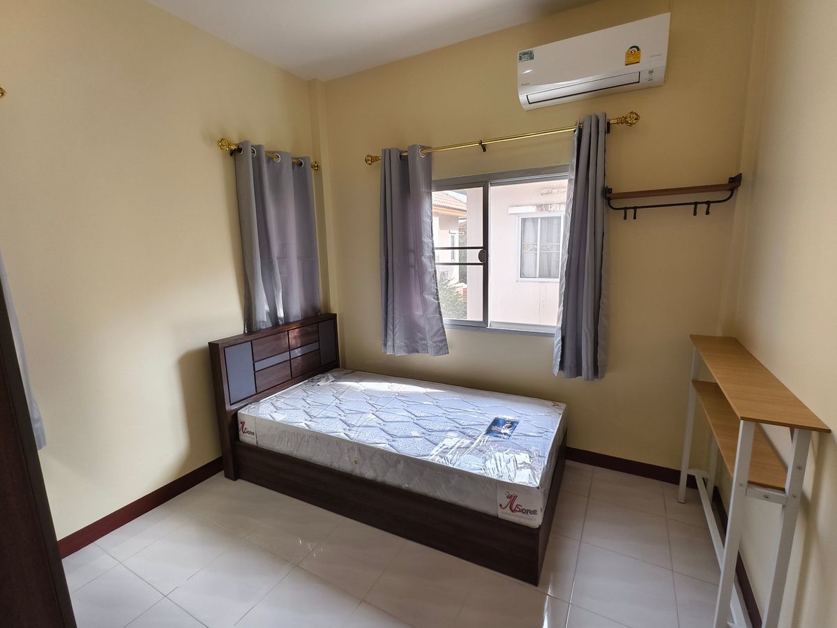 For RentHouseSamut Prakan,Samrong : North 36 Sq. 3 bedrooms, 2 bathrooms, 2 -story house, Panthiya Praeksa