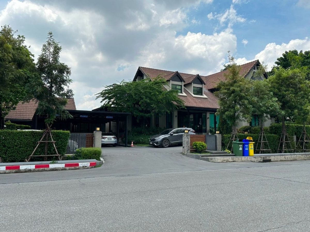 ขายบ้านพัฒนาการ ศรีนครินทร์ : 🚩ขายบ้านเดี่ยว/สำนักงาน 2 ชั้น ทำเลดี โครงการติดถนนศรีนครินทร์ ใกล้ห้างสรรพสินค้าพาราไดซ์ พาร์ค & ซีคอนสแควร์