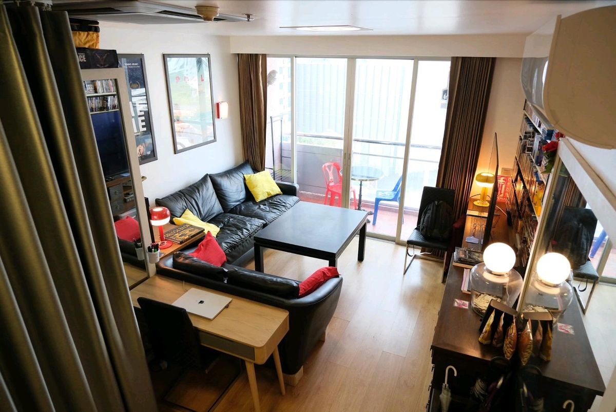 For SaleCondoSilom, Saladaeng, Bangrak : For Sale Silom Grand Terrace Studio 42SQM Selling Price7.5MB Rainy0818895470 Whatapp
