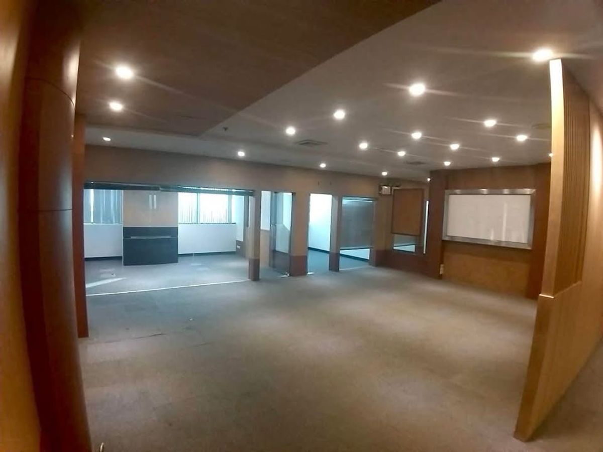 ให้เช่าสำนักงานบางนา แบริ่ง ลาซาล : ให้เช่า สำนักงาน Central city tower ขนาด 250 ตารางเมตร อยู่ภายในห้างเซนทรัล บางนา

ราคาเช่า 290 บาท/ตรม.  รวม  72,500 บาทต่อเดือน