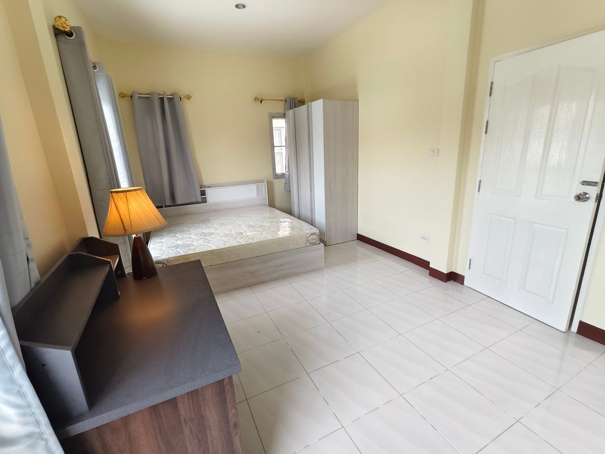 For RentHouseSamut Prakan,Samrong : North 36 Sq. 3 bedrooms, 2 bathrooms, 2 -story house, Panthiya Praeksa