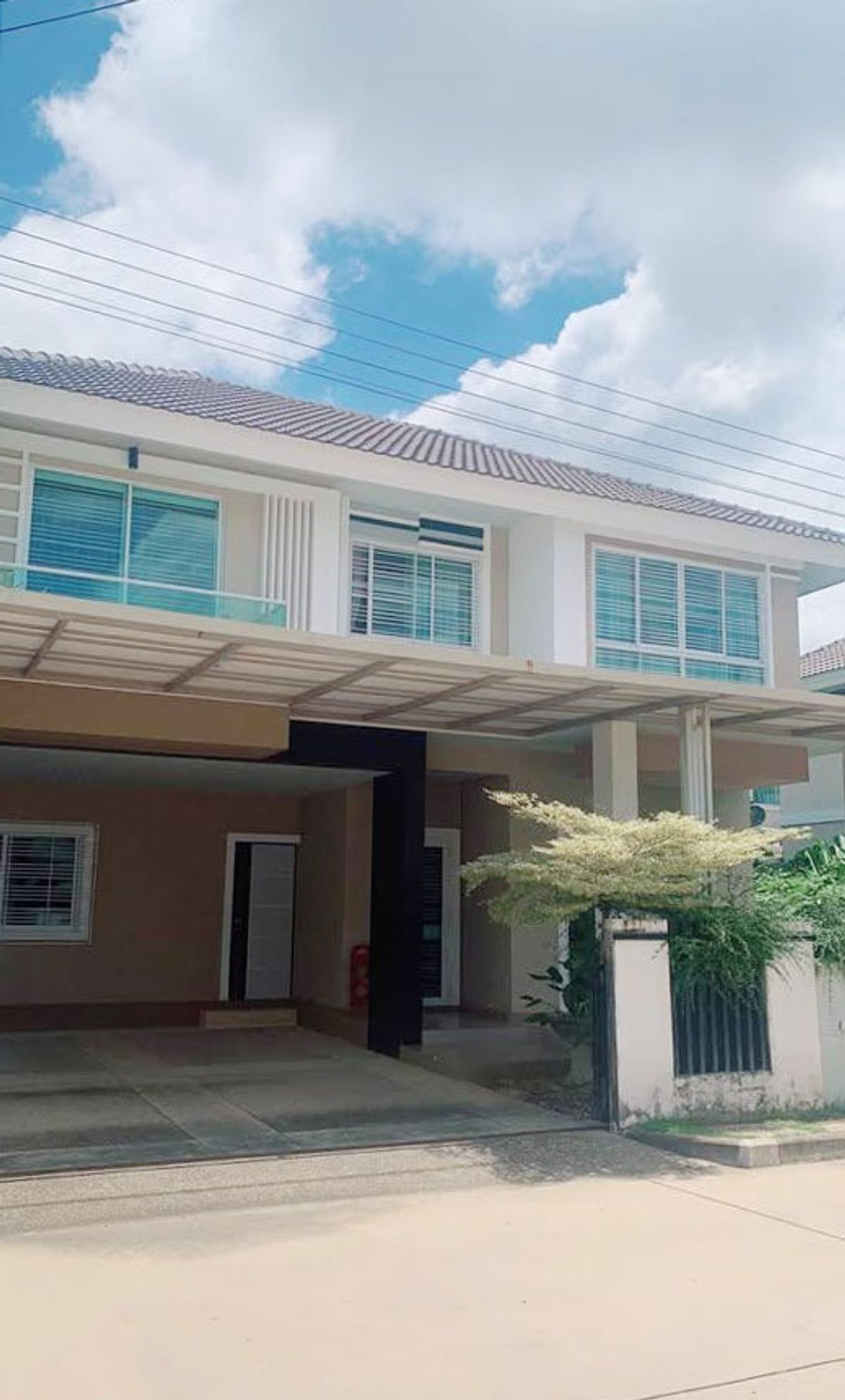 ให้เช่าบ้านเชียงใหม่ : บ้านในโครงการ ให้เช่าเดือนละ 28,000 บาท ใกล้รร.นานาชาติยูนิตี้คอนคอร์ดเพียง 5 นาที No.15H739