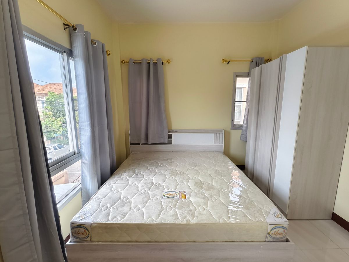 For RentHouseSamut Prakan,Samrong : North 36 Sq. 3 bedrooms, 2 bathrooms, 2 -story house, Panthiya Praeksa