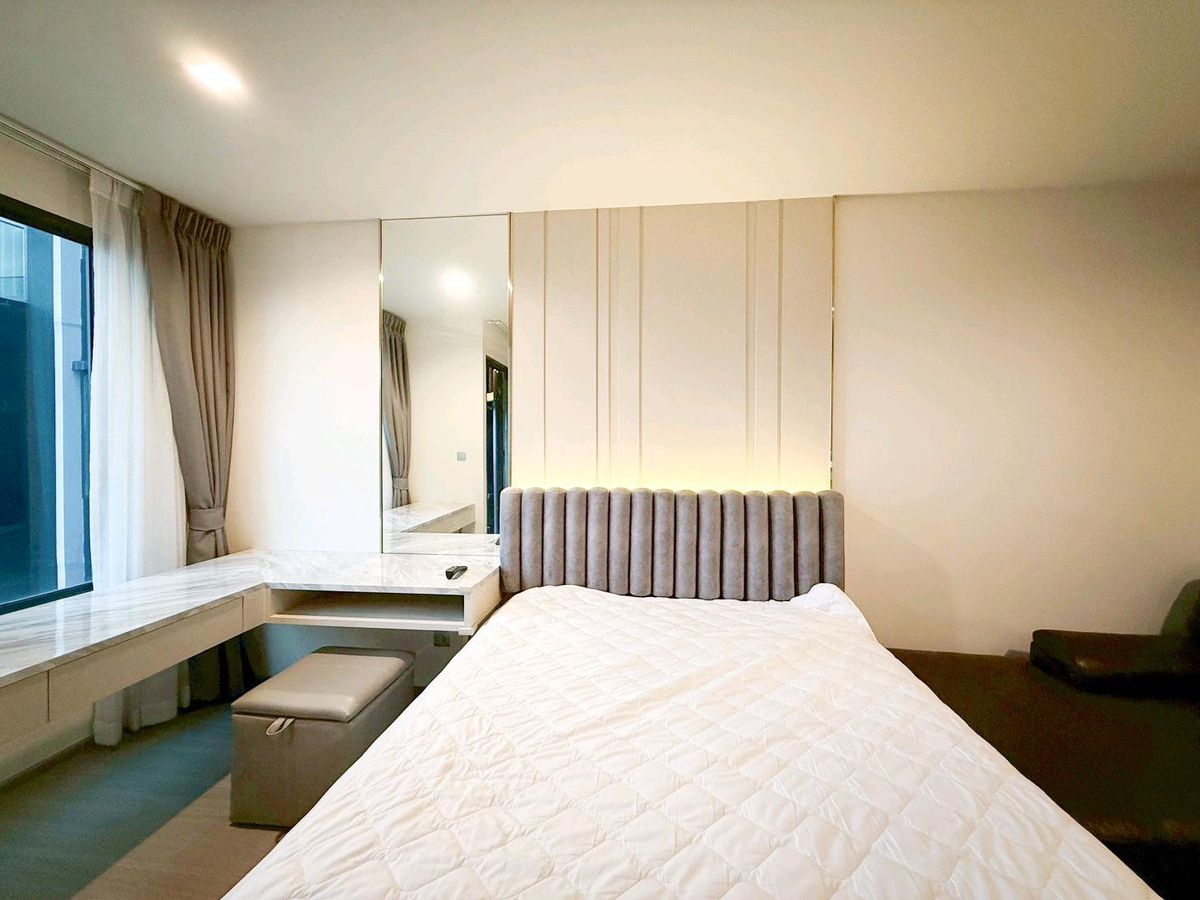 ขายคอนโดลาดพร้าว เซ็นทรัลลาดพร้าว : ขายถูก 28.56 ตรม.ห้องสภาพ100% บนชั้น 43 พร้อมเข้าอยู่ (ให้ผู้เช่าอยู่ต่อหรือยกเลิกก็ได้) 