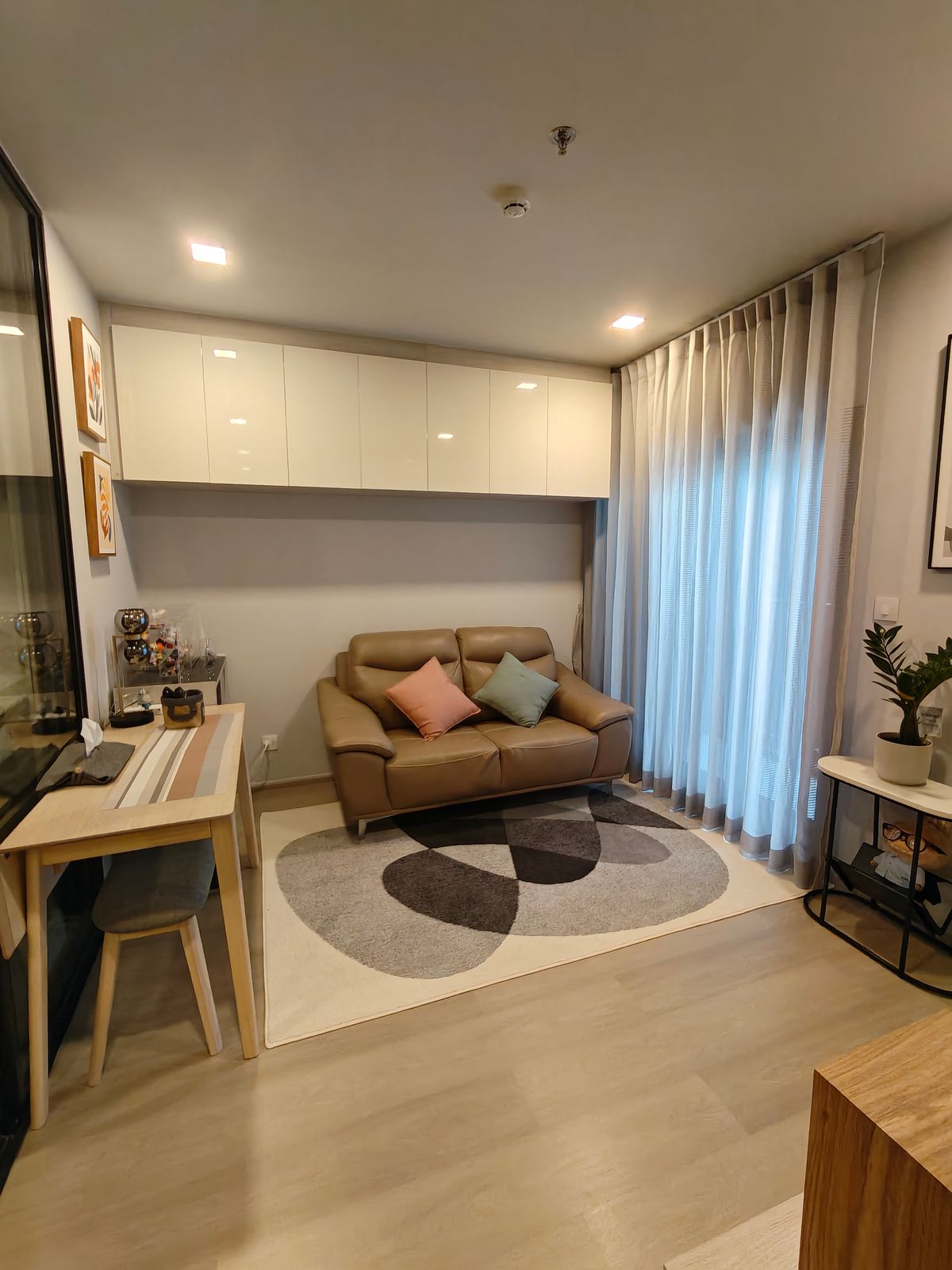 For RentCondoLadprao, Central Ladprao : Rent 1 bedroom, 1 bathroom, 35 sqm. High level, no noise.