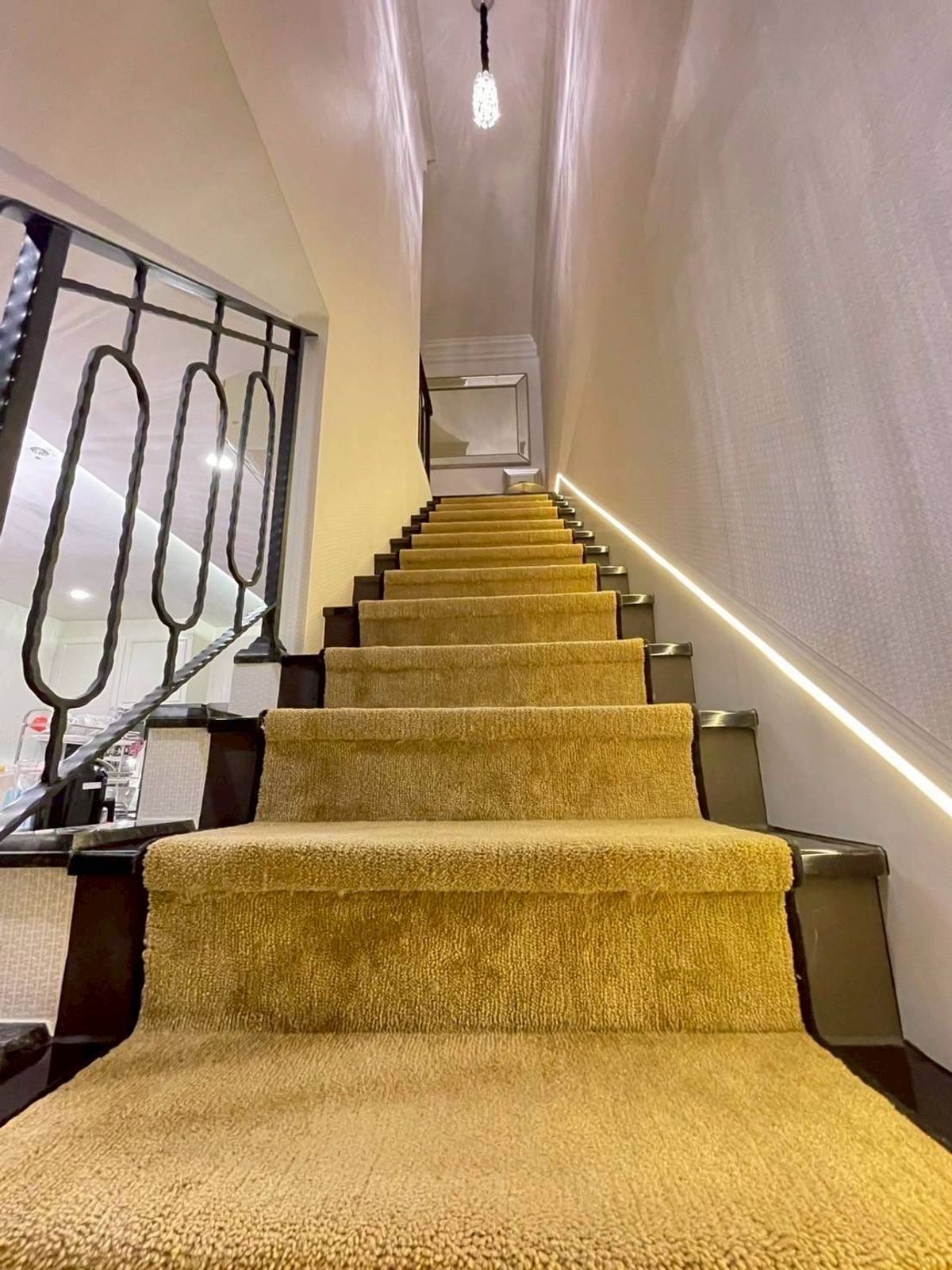 ให้เช่าคอนโดราชเทวี พญาไท : Q Chidlom Eng 中 日 Please add LINE ID @806qphgn o8415o5483